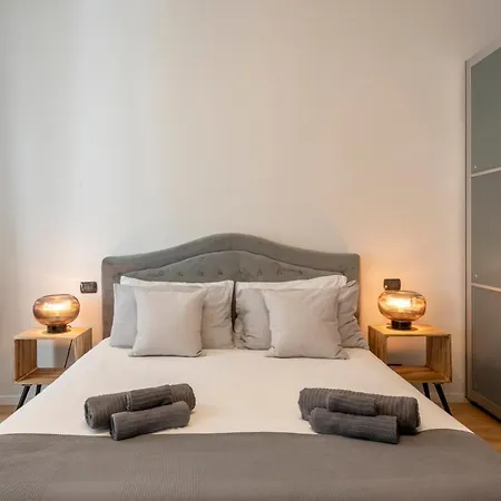 Boutique Porta Duomo, Close To The Lake! * Como